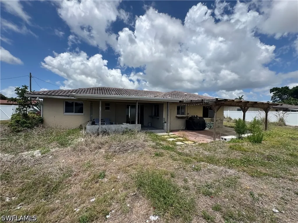 3713 SE 8th Avenue Cape Coral FL 33904