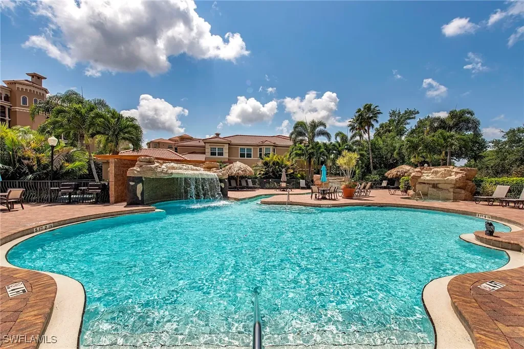 580 El Camino Real Naples FL 34119