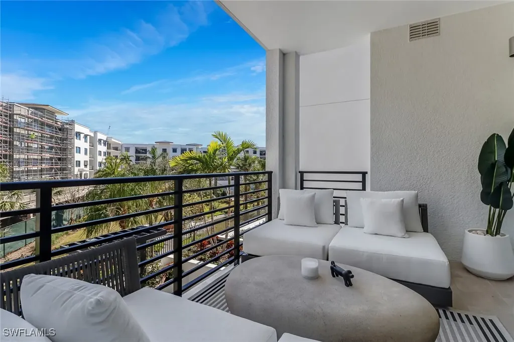 1115 Central Avenue Naples FL 34102