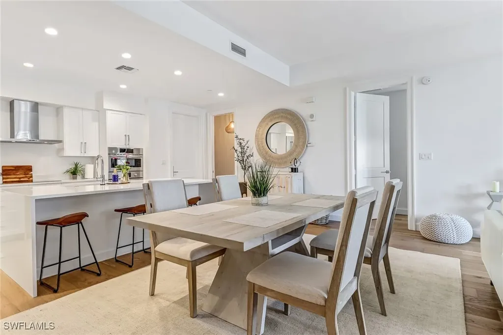 1115 Central Avenue Naples FL 34102
