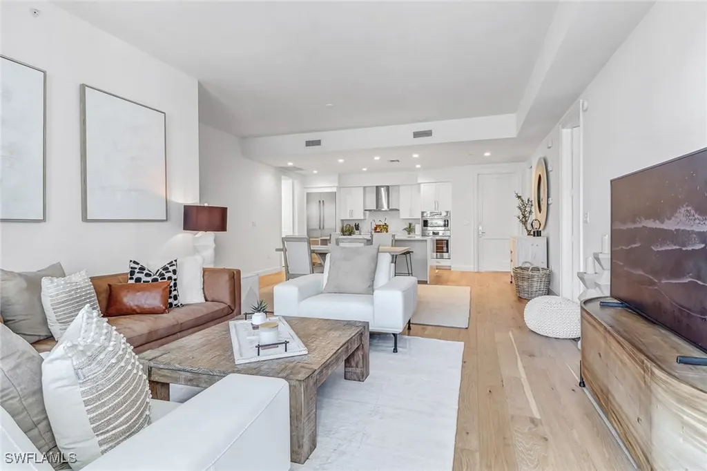 1115 Central Avenue Naples FL 34102