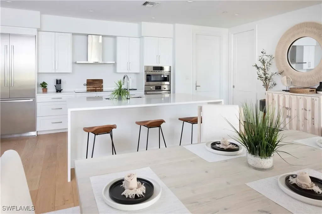1115 Central Avenue Naples FL 34102