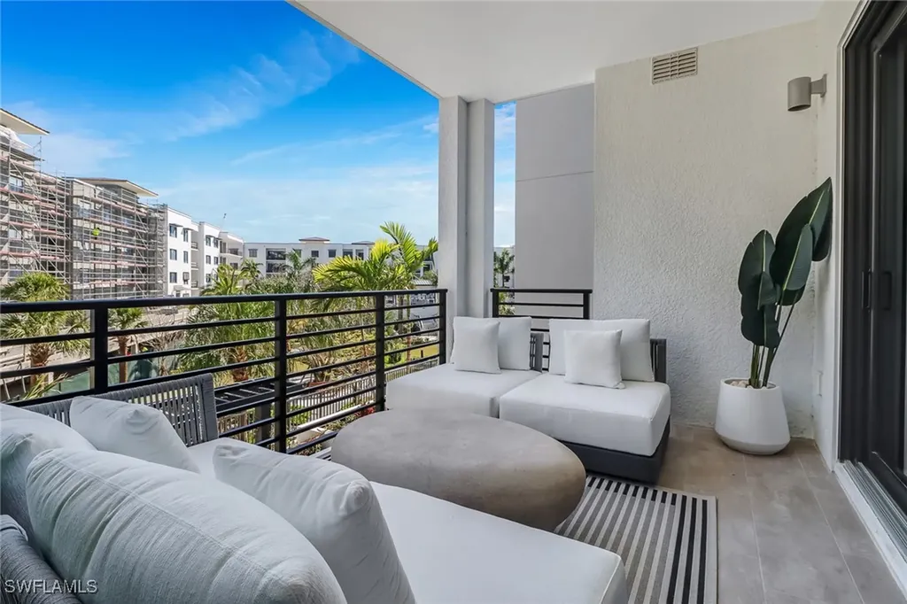 1115 Central Avenue Naples FL 34102