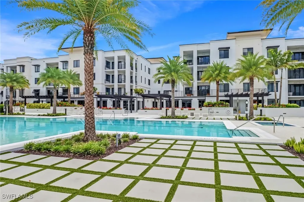 1115 Central Avenue Naples FL 34102