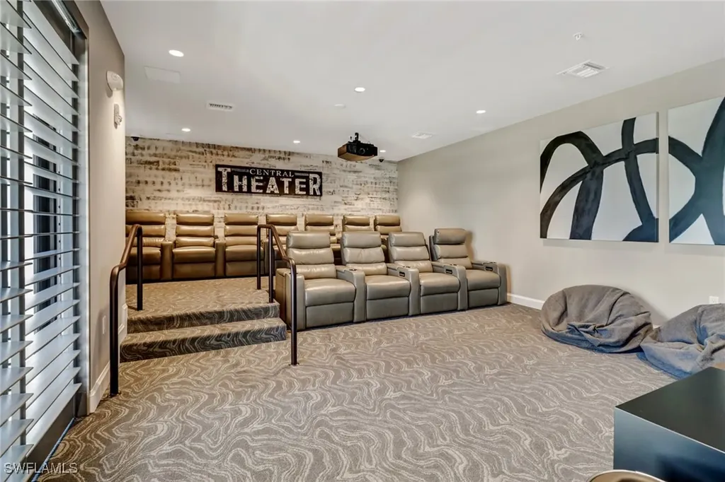 1115 Central Avenue Naples FL 34102
