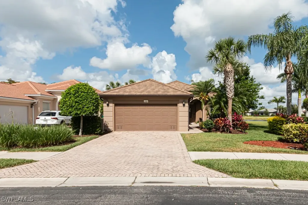 2258 Heydon Circle W Naples FL 34120