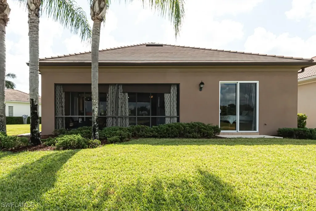 2258 Heydon Circle W Naples FL 34120