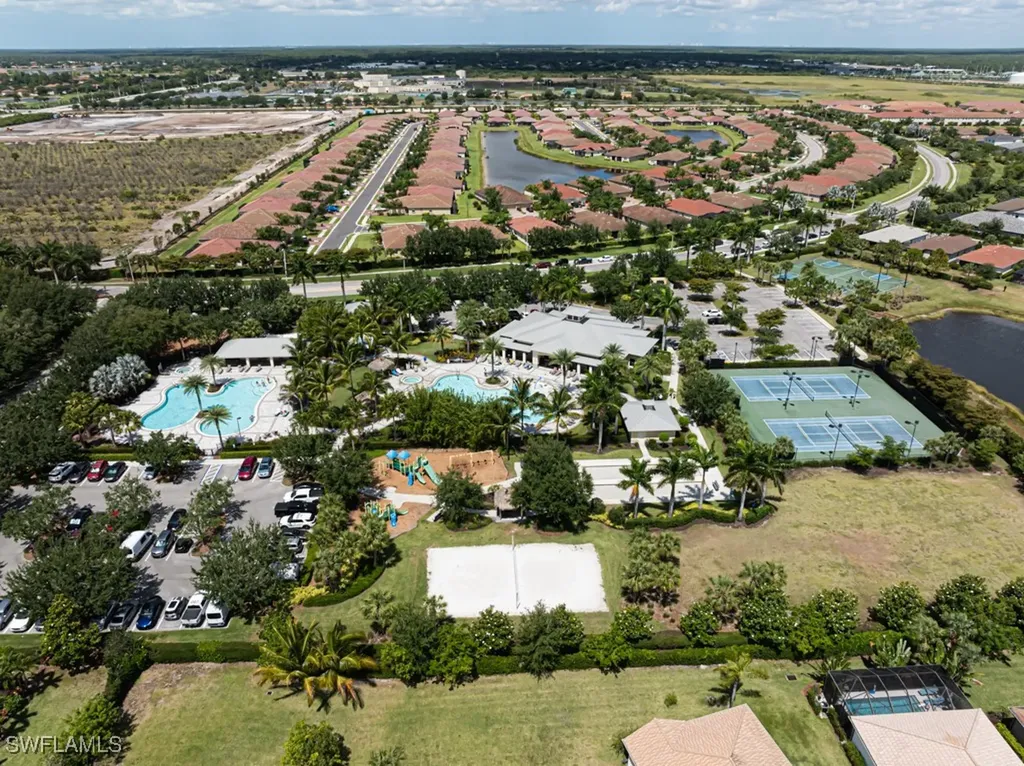 2258 Heydon Circle W Naples FL 34120