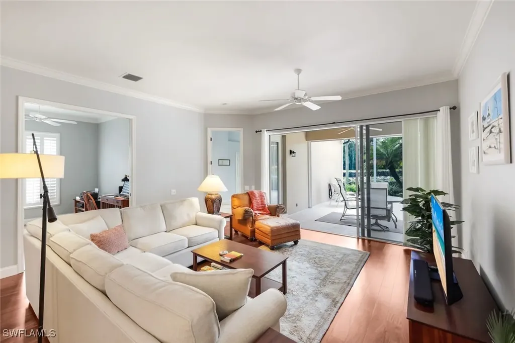 462 Preswick Lane SW Naples FL 34120