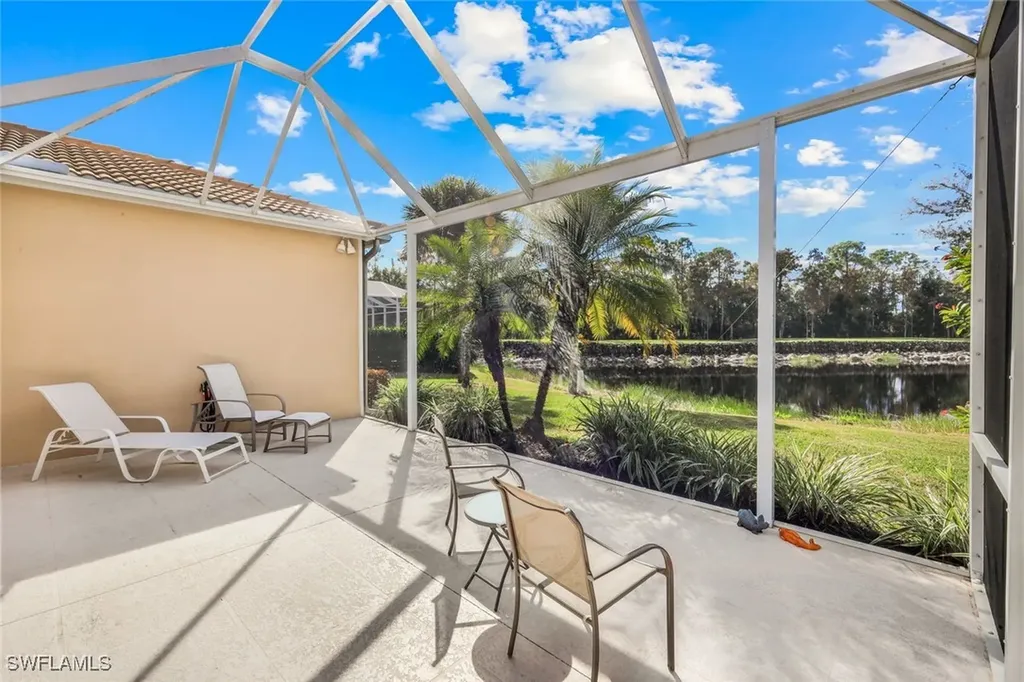 462 Preswick Lane SW Naples FL 34120