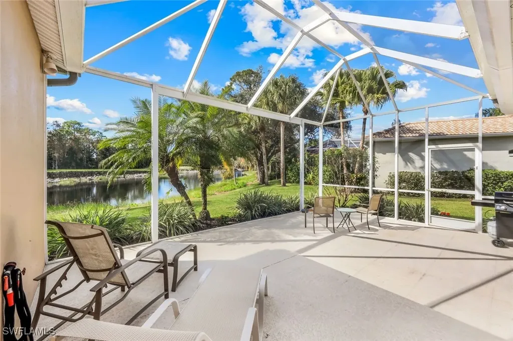 462 Preswick Lane SW Naples FL 34120