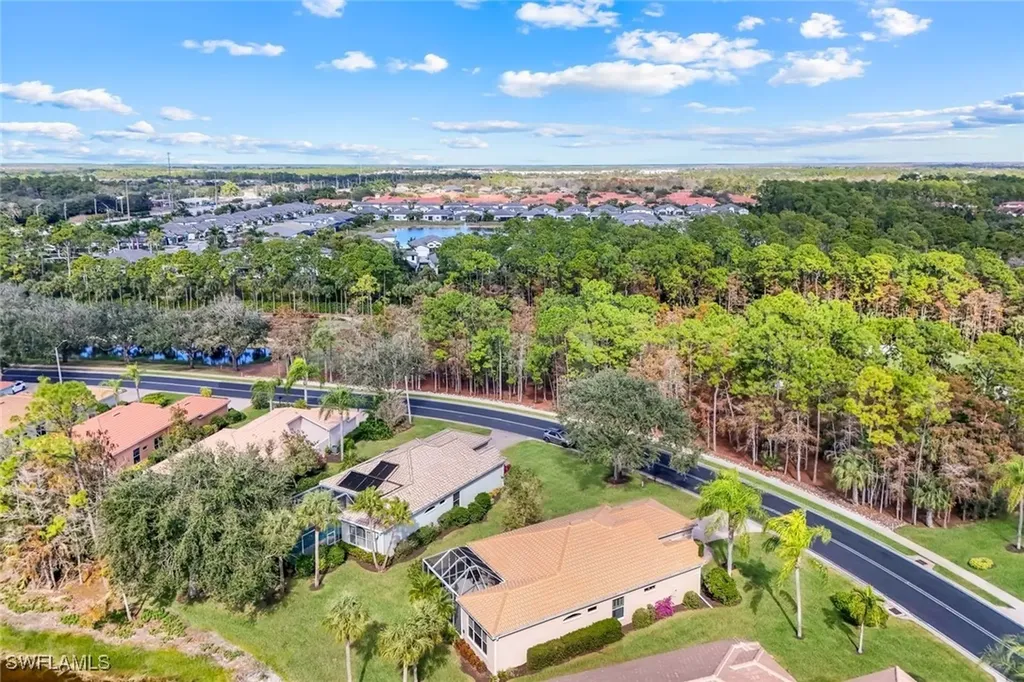 462 Preswick Lane SW Naples FL 34120