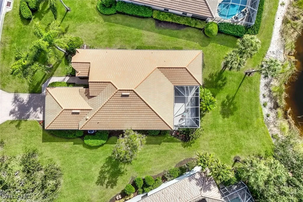 462 Preswick Lane SW Naples FL 34120