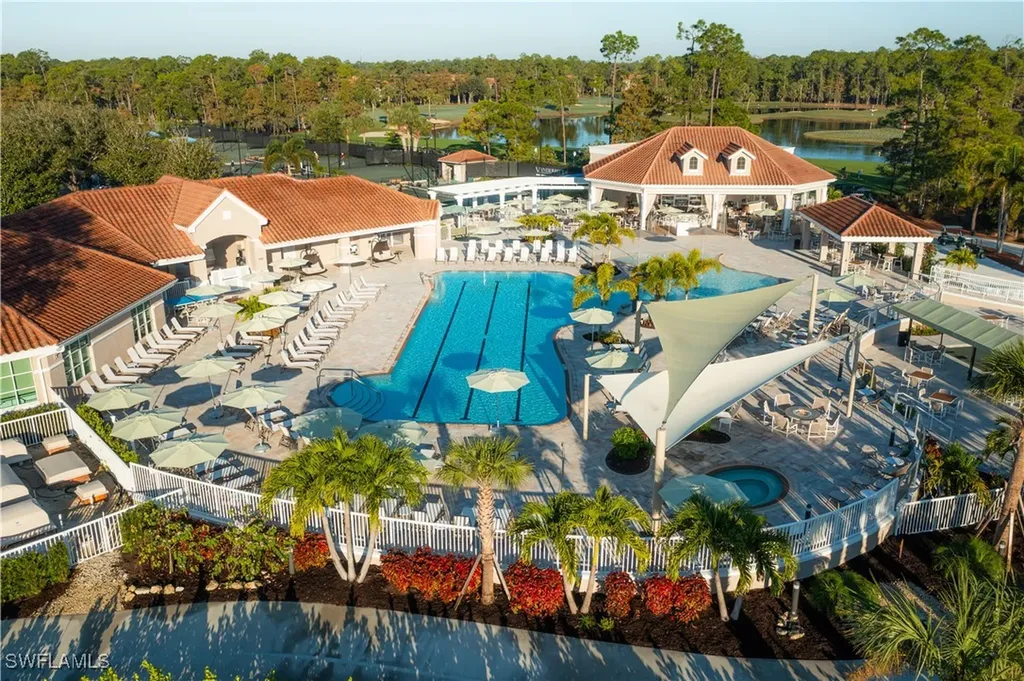 462 Preswick Lane SW Naples FL 34120