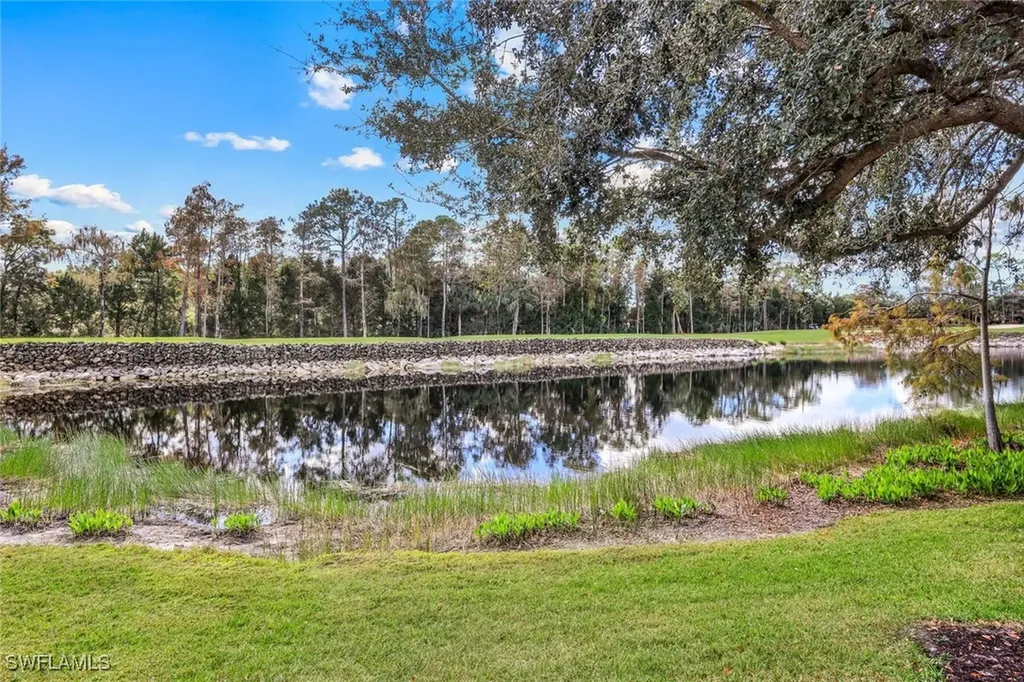 462 Preswick Lane SW Naples FL 34120