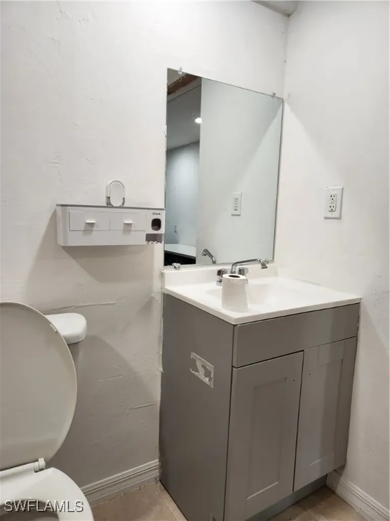 5214 Carlton Street Naples FL 34113