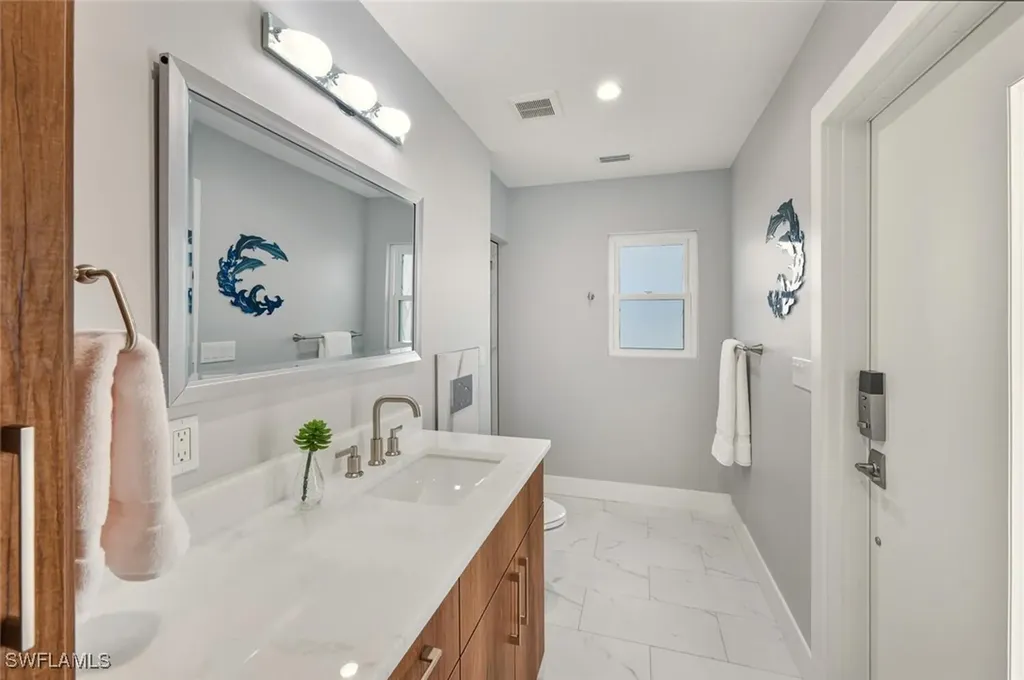 27088 Del Lane Bonita Springs FL 34135