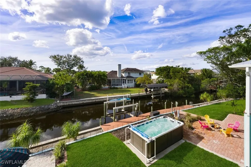 27088 Del Lane Bonita Springs FL 34135