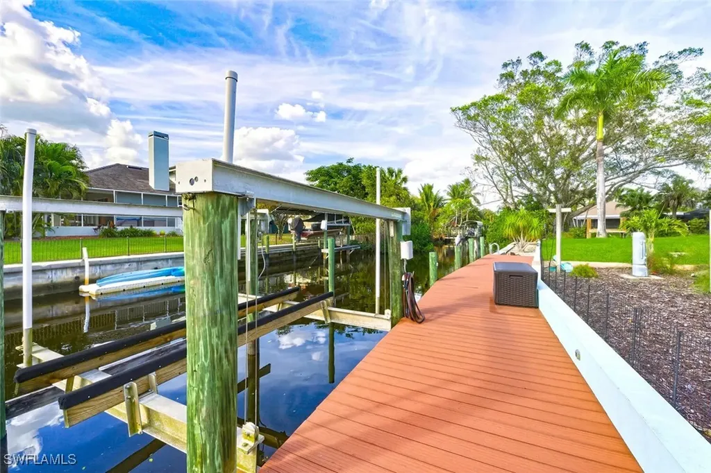 27088 Del Lane Bonita Springs FL 34135