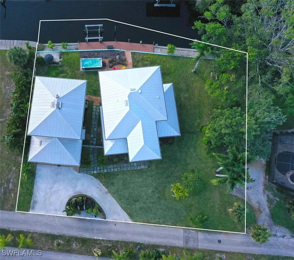 27088 Del Lane Bonita Springs FL 34135