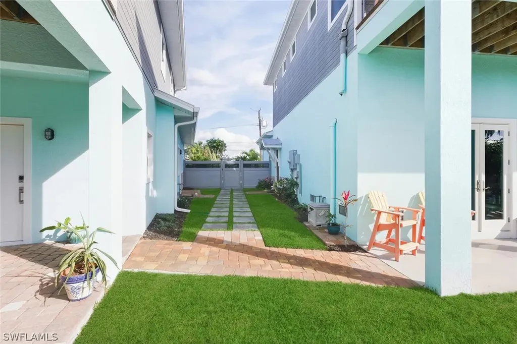 27088 Del Lane Bonita Springs FL 34135