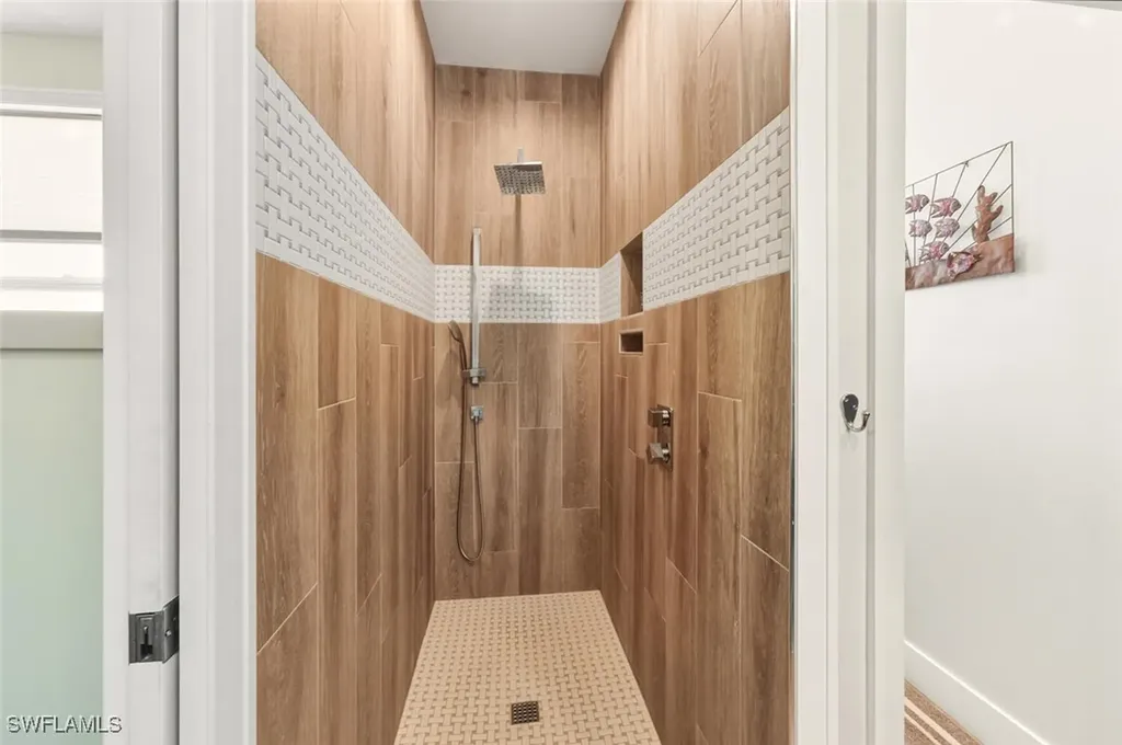 27088 Del Lane Bonita Springs FL 34135