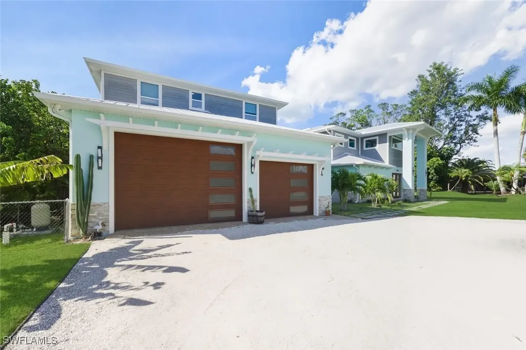 27088 Del Lane Bonita Springs FL 34135