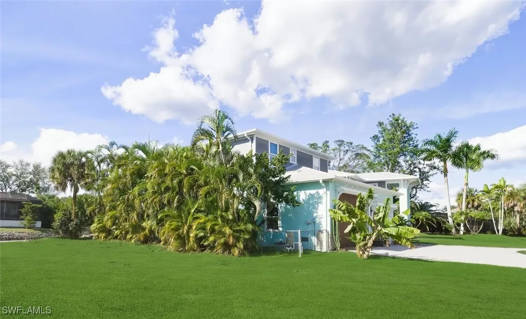 27088 Del Lane Bonita Springs FL 34135