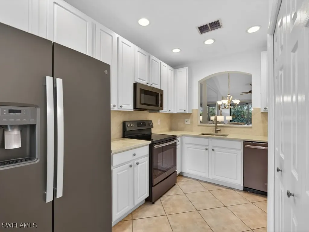 7555 Meadow Lakes Drive Naples FL 34104