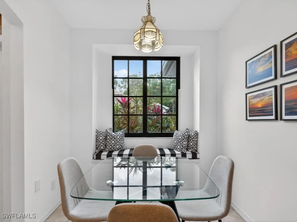 7555 Meadow Lakes Drive Naples FL 34104