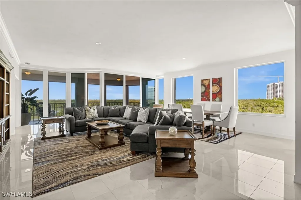 445 Dockside Drive Naples FL 34110