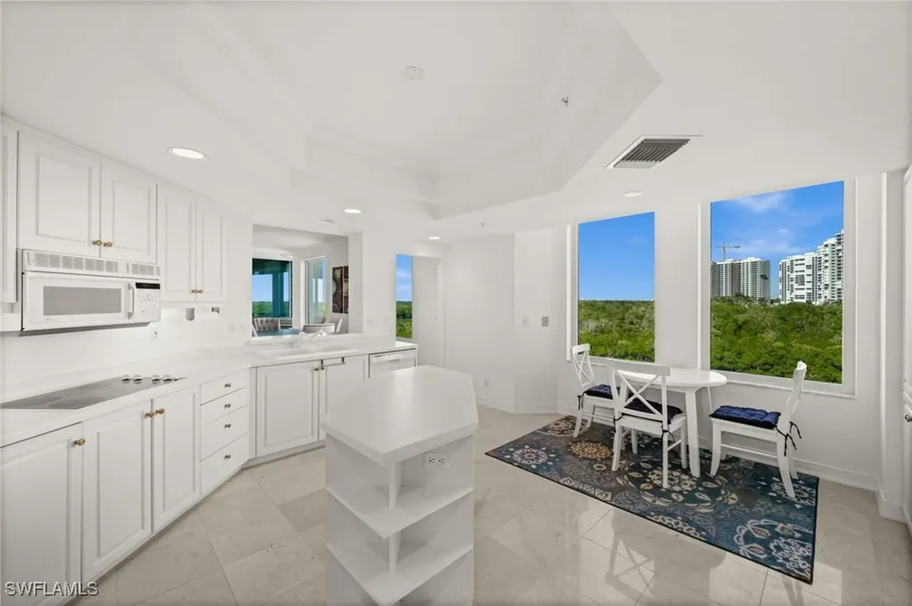 445 Dockside Drive Naples FL 34110