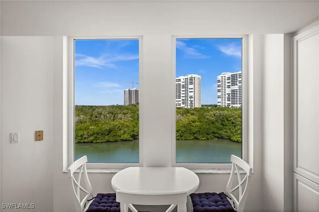 445 Dockside Drive Naples FL 34110