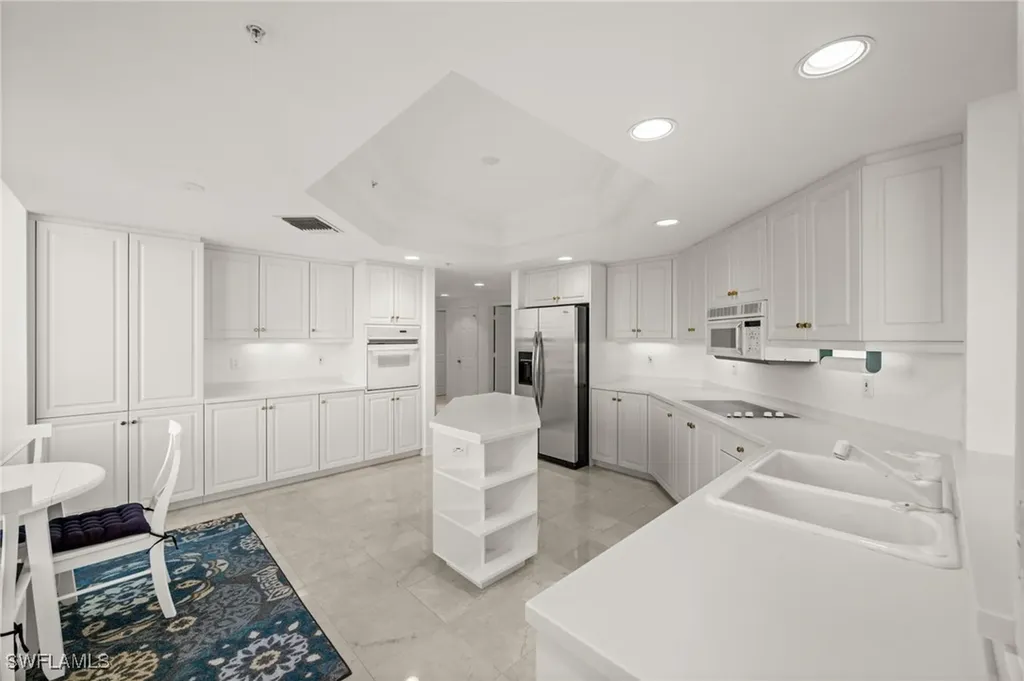 445 Dockside Drive Naples FL 34110