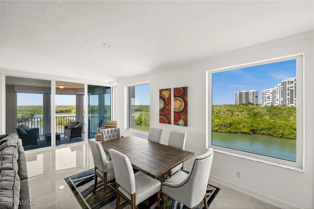 445 Dockside Drive Naples FL 34110