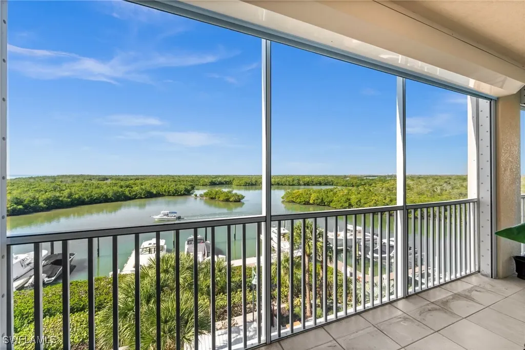 445 Dockside Drive Naples FL 34110