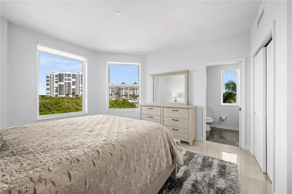 445 Dockside Drive Naples FL 34110