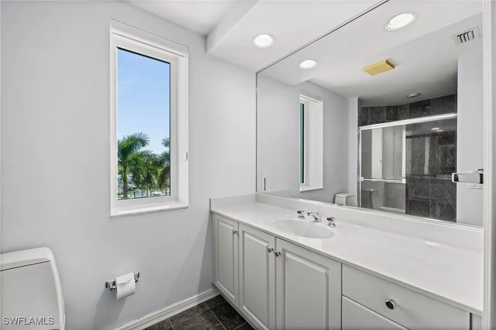 445 Dockside Drive Naples FL 34110