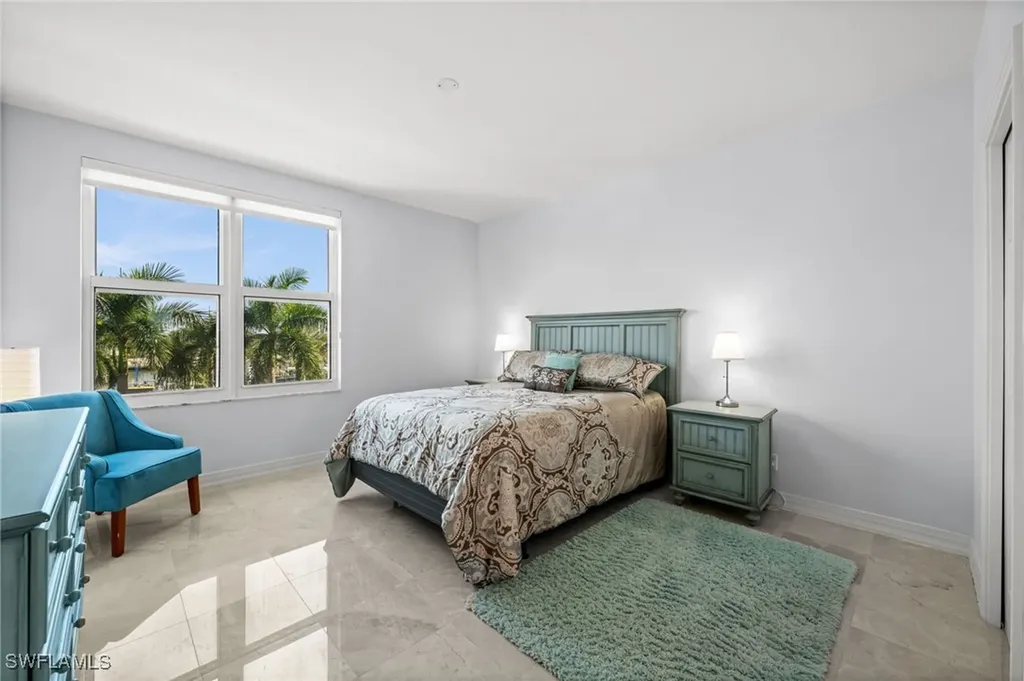 445 Dockside Drive Naples FL 34110