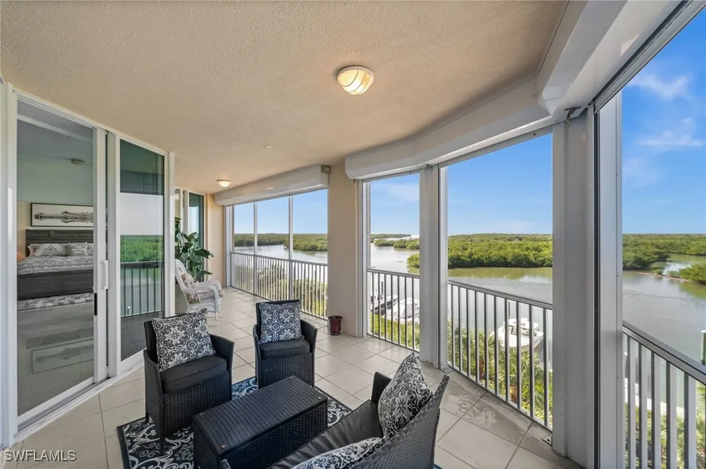 445 Dockside Drive Naples FL 34110