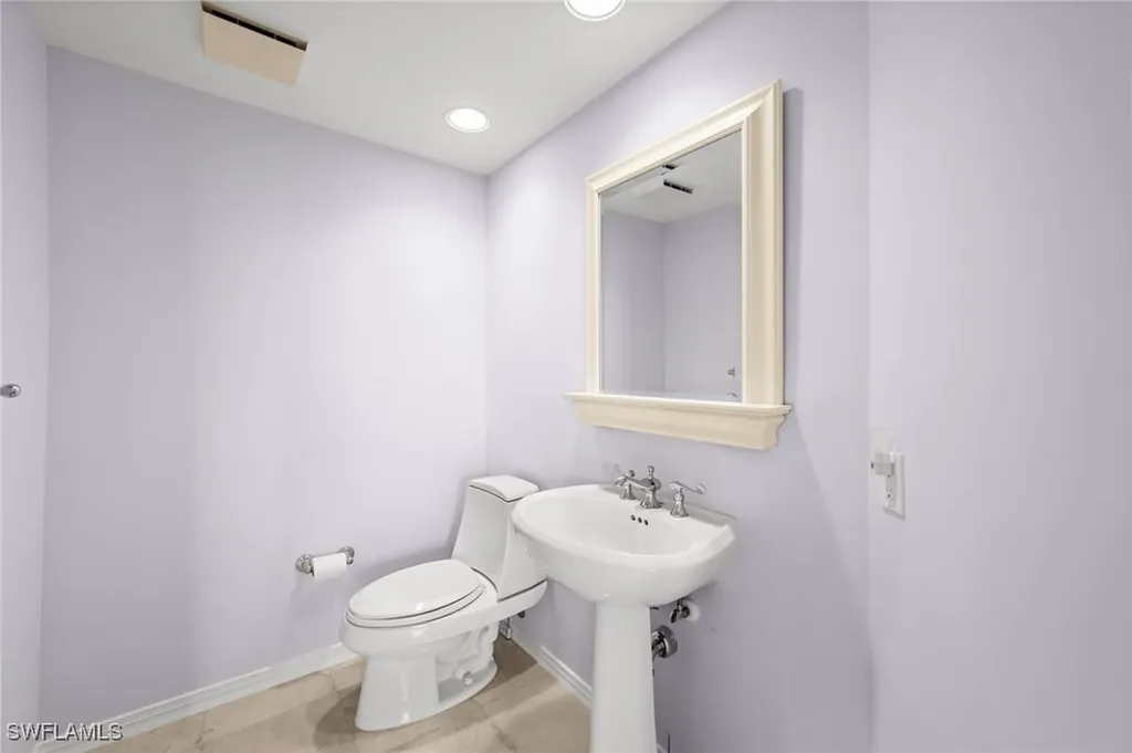 445 Dockside Drive Naples FL 34110