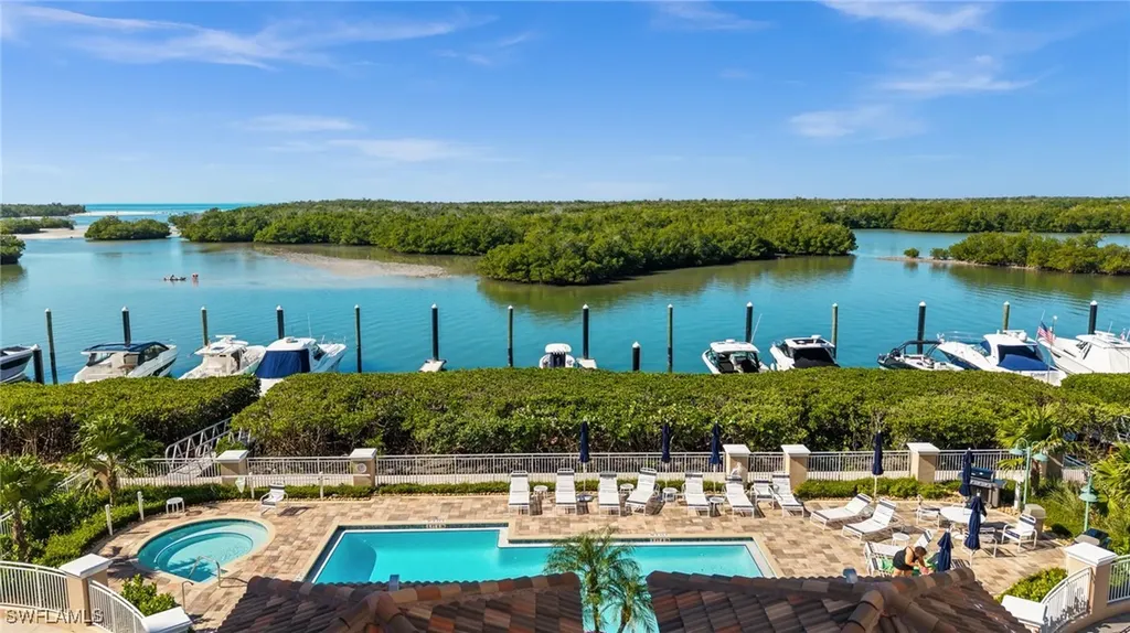 445 Dockside Drive Naples FL 34110