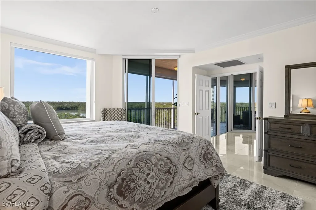 445 Dockside Drive Naples FL 34110