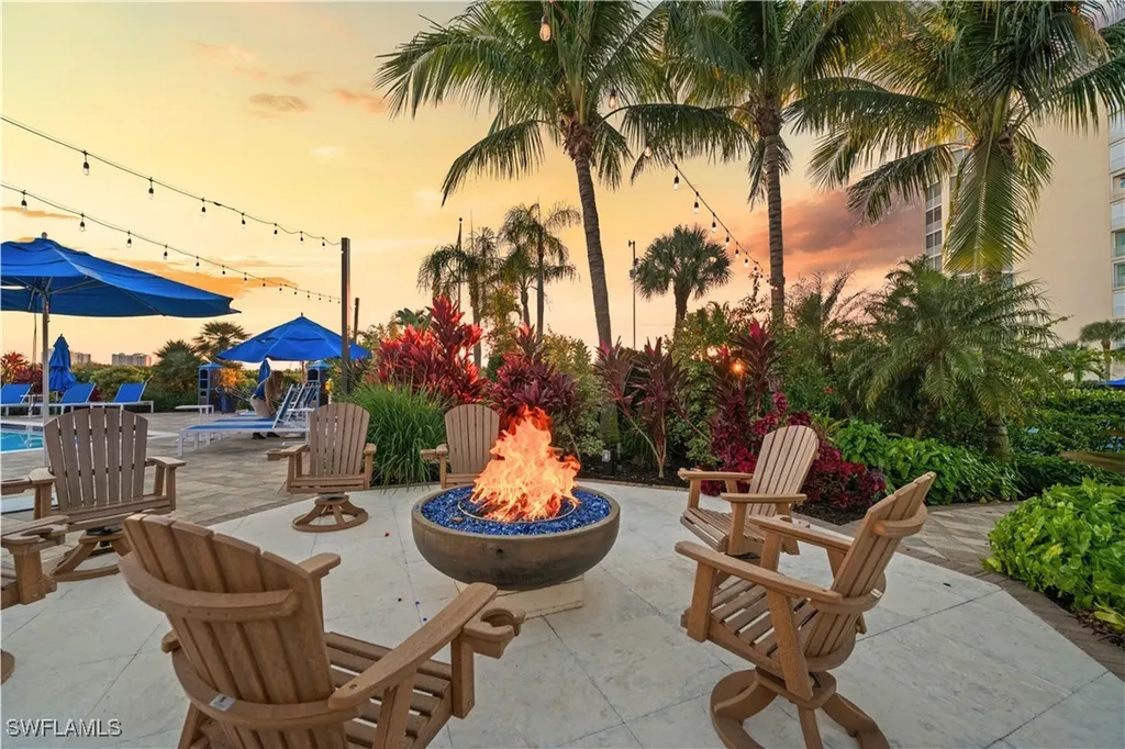 445 Dockside Drive Naples FL 34110