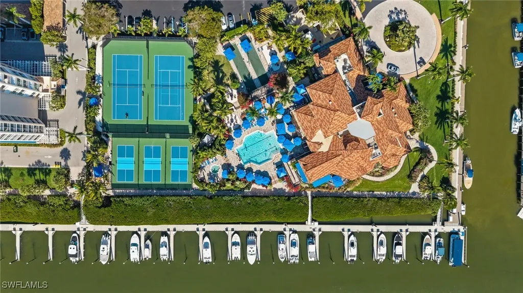 445 Dockside Drive Naples FL 34110