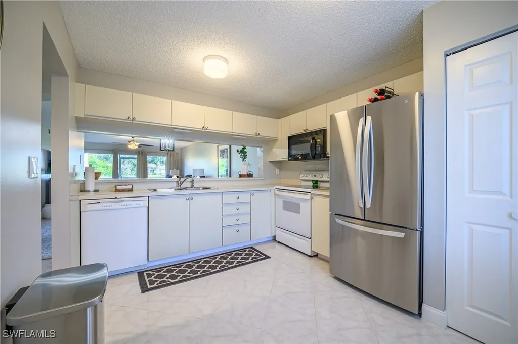 6945 Dennis Circle Naples FL 34104
