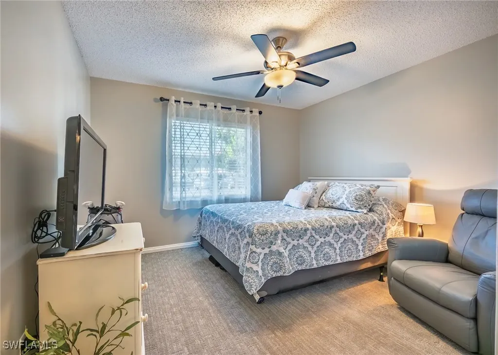 6945 Dennis Circle Naples FL 34104