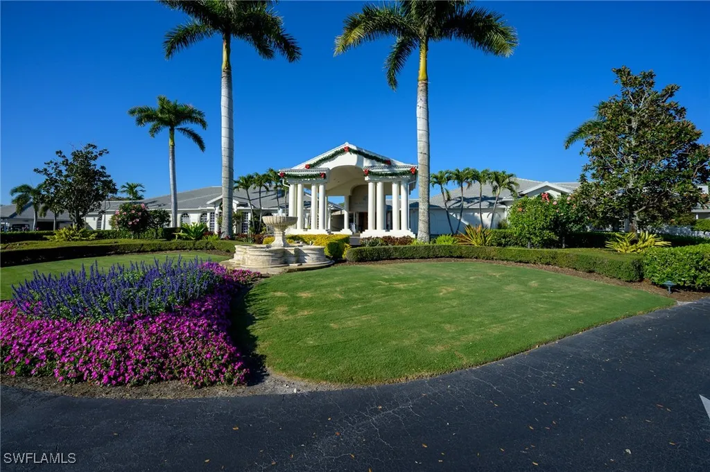6945 Dennis Circle Naples FL 34104