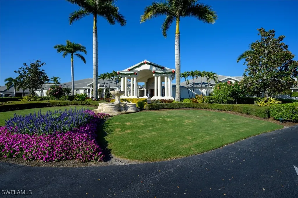 6945 Dennis Circle Naples FL 34104