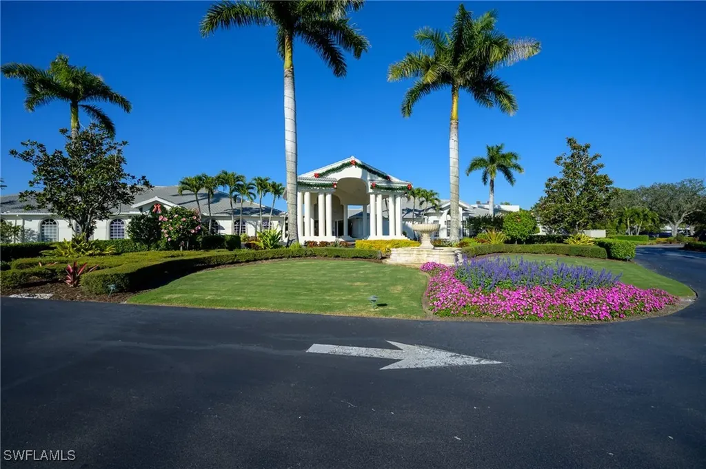 6945 Dennis Circle Naples FL 34104